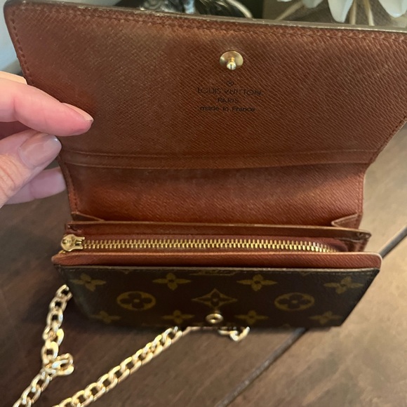 Louis Vuitton Monogram Porte Monnaie Wallet - Picture 15 of 15